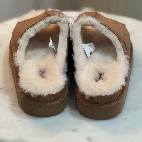 UGG Chestnut Sheepskin Slide with Cream Shearling - Picture 4 of 8